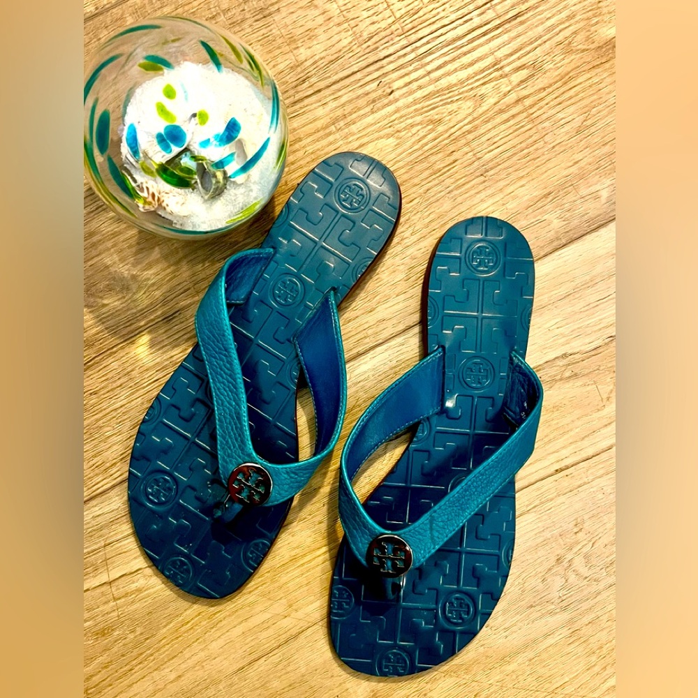 Tory Burch Thora Turquoise Leather Strap flip flops Size: 7 M